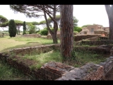 07861 ostia - regio iv - insula i - campo della magna mater - bli ri suedwesten - 06-2024.jpg